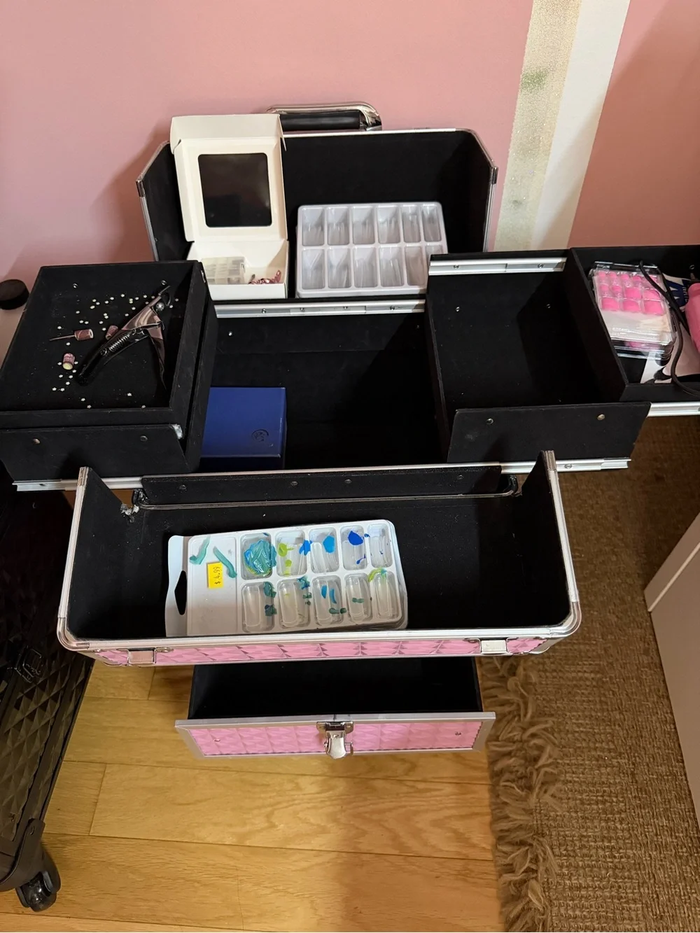 Rolling Makeup Train Case Cosmetic Box Portable Makeup (bundle)